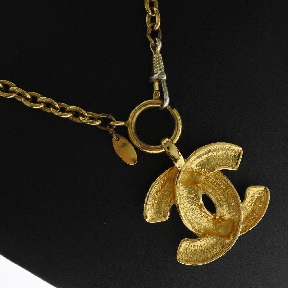 CHANEL Matrasse COCO Mark Necklace gold Plated Gold Women - Picture 2 of 7